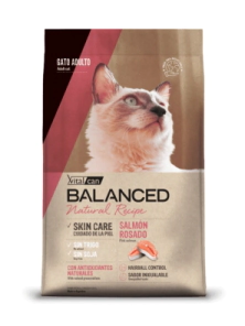 Alimento VitalCan Balanced Natural Recipe Gato Adulto con Salm�n x 15kg + Balanced Souffl� Gato Adulto Sabor Pollo Lata x 340gr DE REGALO